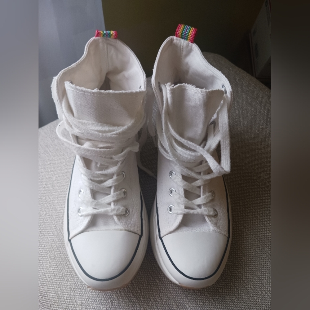 Madden Girl platform Winona High Top White Sneakers With Rainbow Accent  Size 7